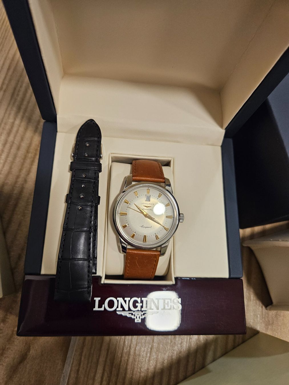 Longines Orologi: Longines Heritage Conquest, 40mm, L1.645.4.75.4 – Nuovo (secondo la descrizione) da Au SG venduto da Mavado 1
