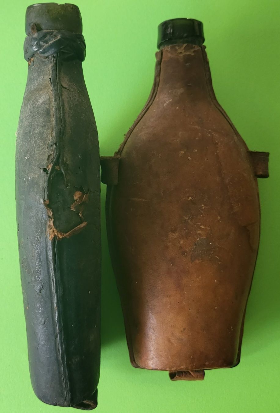 Schweizer Armee Borracce & Thermos: Anciennes gourdes armée – Usato da Montet (Glâne) venduto da Koada2 2