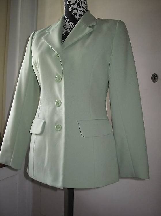 Vestes: Blazer Gr.34, taillert Porto 9 Fr. – D'occasion à glarus par Engel_888