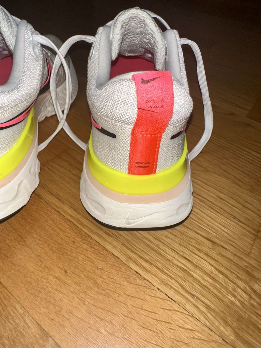 Nike Scarpe da uomo: Nike React Laufschuhe, Gr. 44.5 – Usato da Bern venduto da rub_8mhx 7
