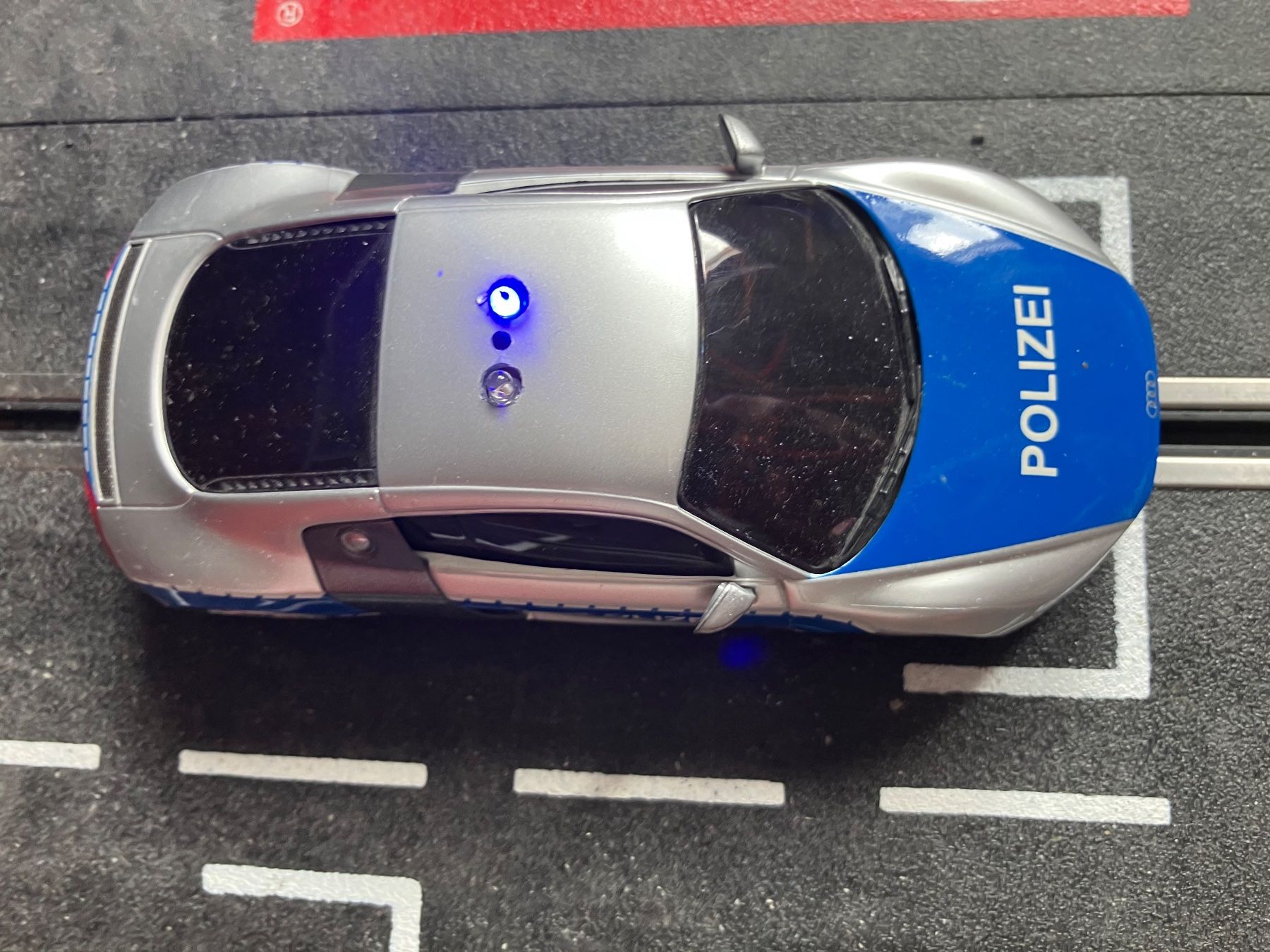 Carrera Piste: Carrera Digital 132 - 30644 - Audi R8 Polizei – Usato da Möriken AG venduto da schmueke01 1