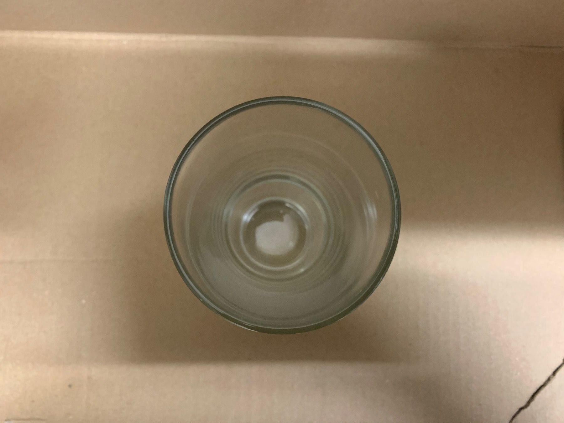 Bicchieri: 2 Stk. Glas mit zwischen Rand – Usato da Eschlikon TG venduto da 1.- 1