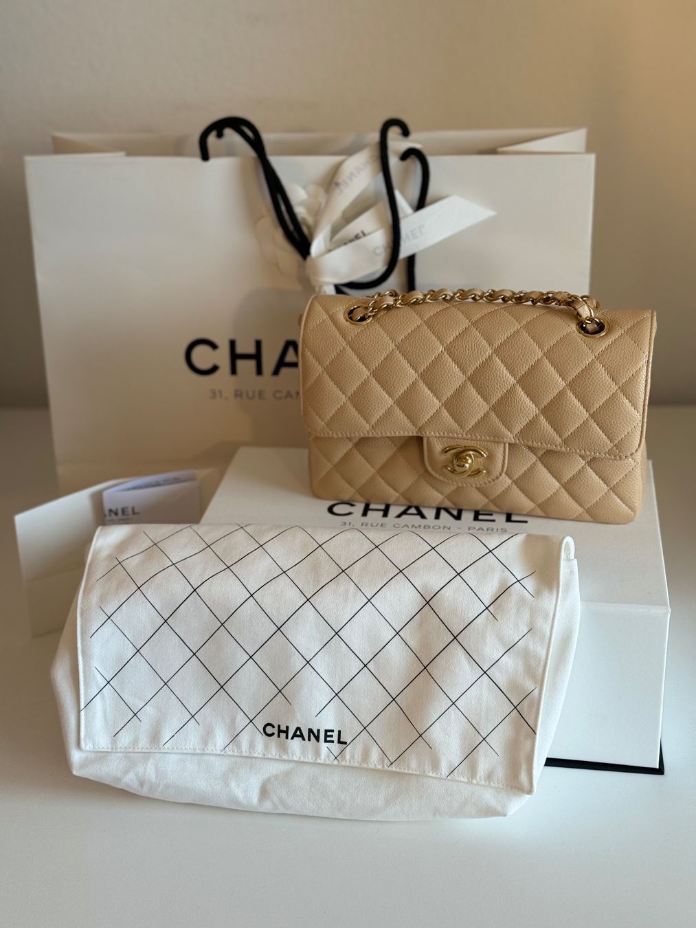 Chanel Taschen für Damen: Chanel Tasche small Fullset 2023 – Gebraucht aus Aarau von runway33 4