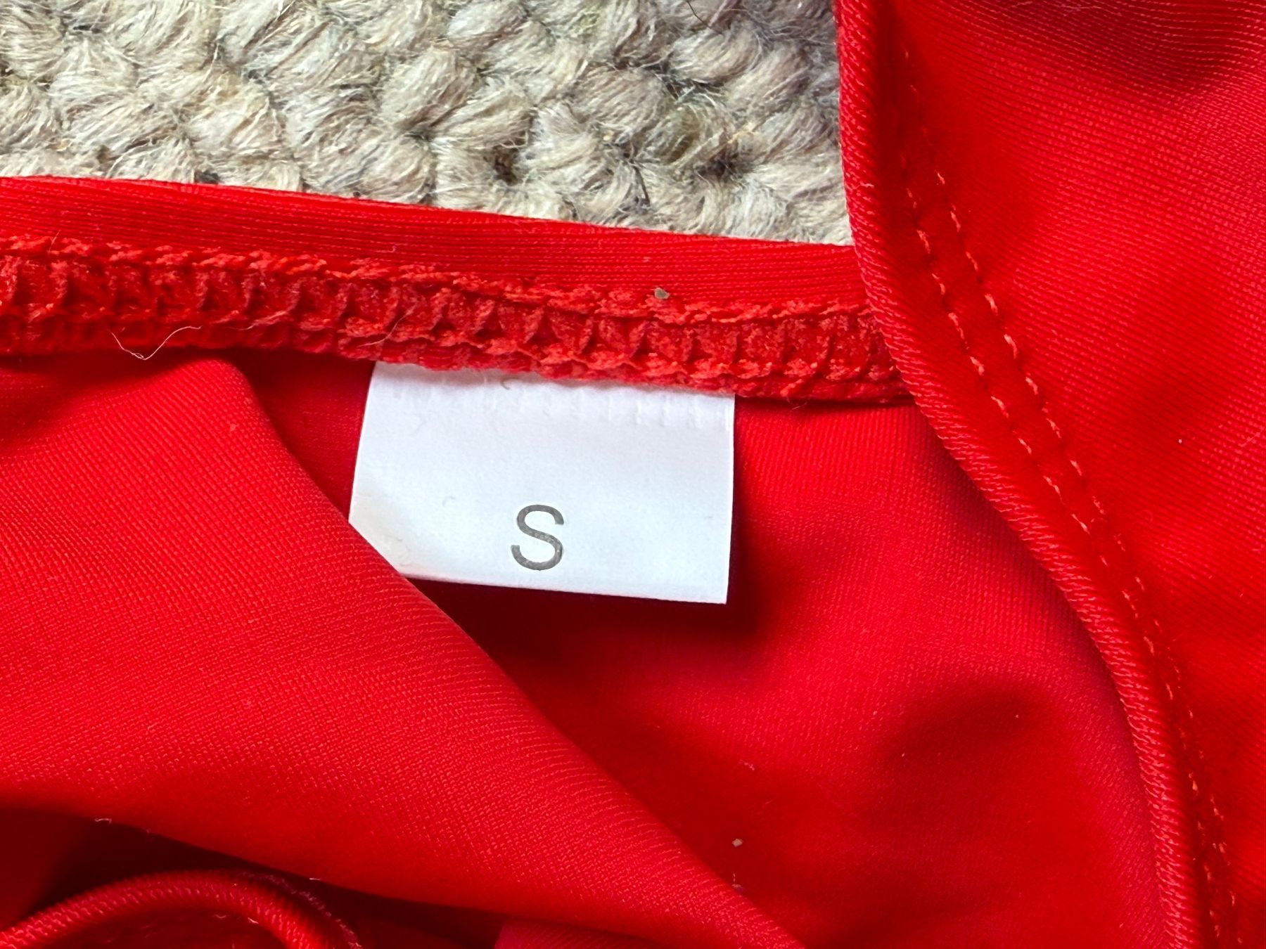 Costumi da bagno & Bikini: Badeanzug rot Grösse S neuwertig – Usato da Hundwil venduto da Sandysan1702 2