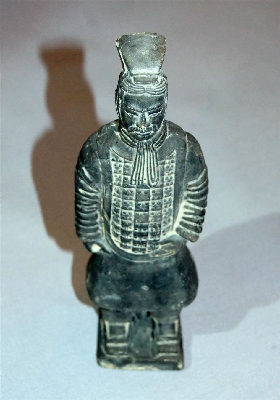 Statuette: Terracotta-Kriegerfigur – Usato da Geroldswil venduto da ARTEFACTO