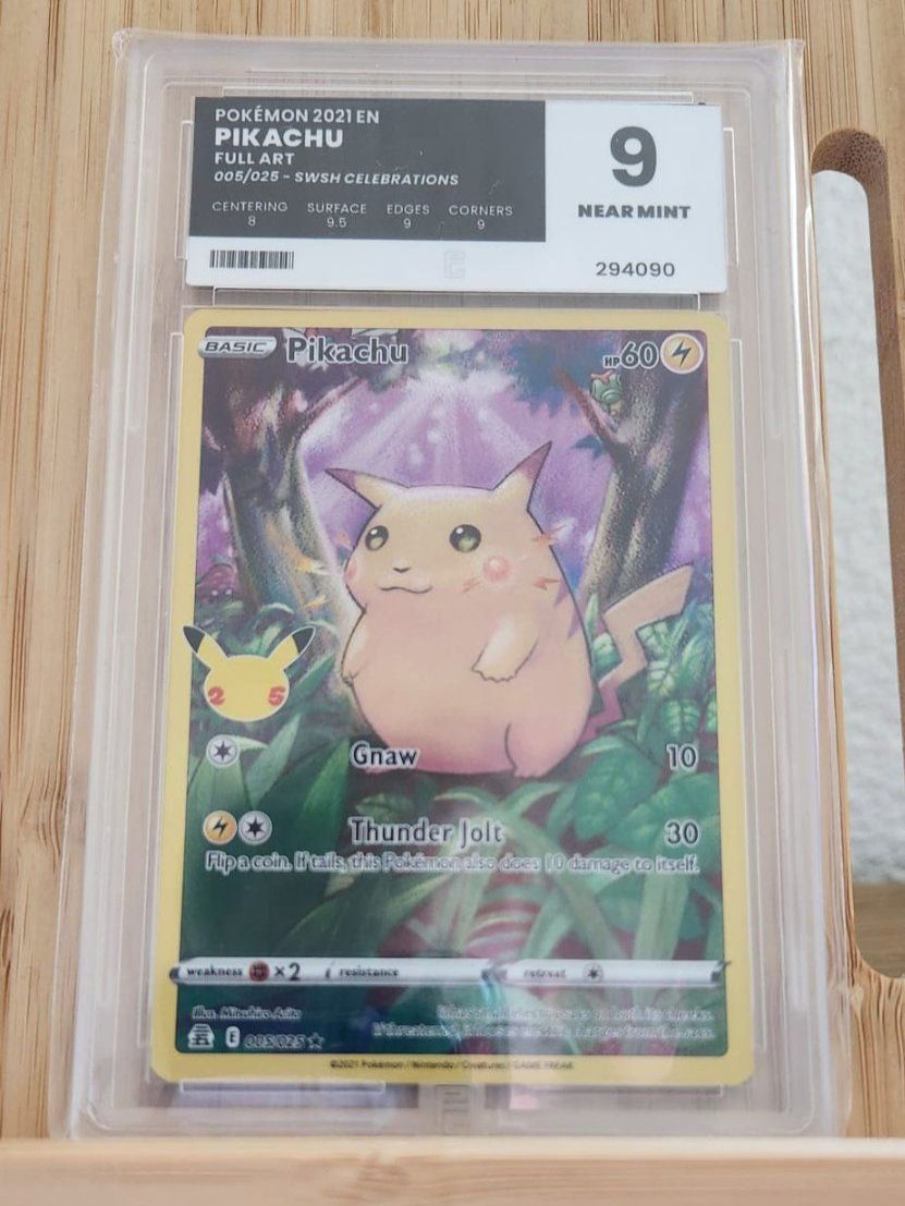 Pokémon Carte collezionabili: Pikachu Celebrations n°005 - Pure Grading 9 – Nuovo e nell'imballaggio originale da Moutier venduto da tom_9zxw