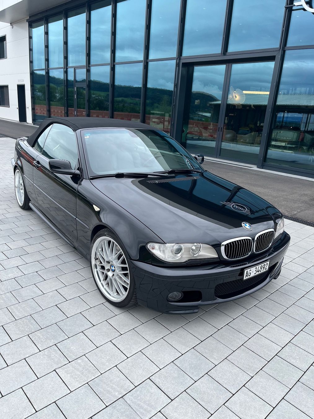 BMW Automobili: BMW 3er Cabrio E46 M-Paket – Usato da Ehrendingen venduto da edelkram 3