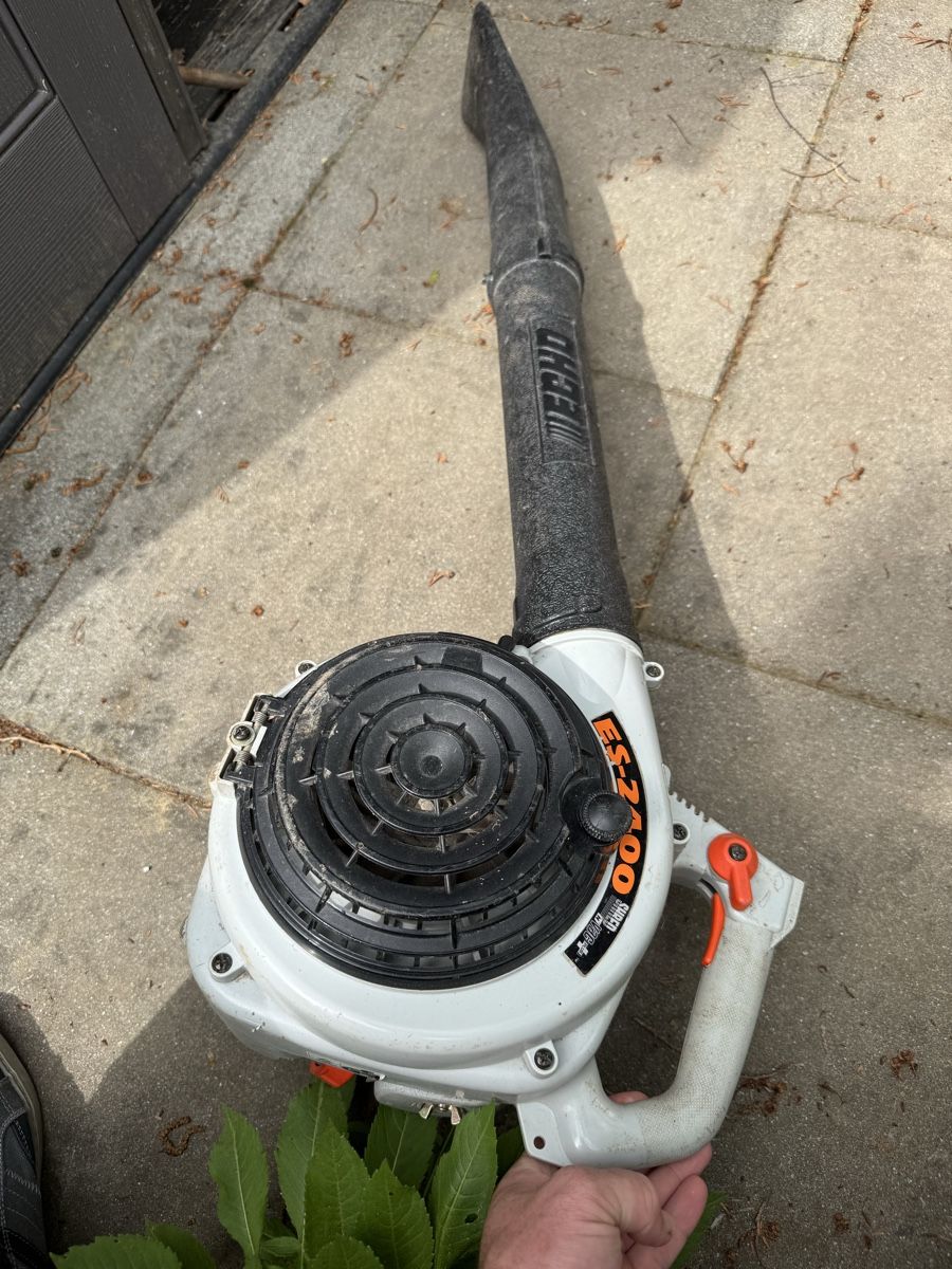 Laubbläser & Laubsauger: Laubblaser Echo ES-2400 – Gebraucht aus Schönenberg ZH von ING8