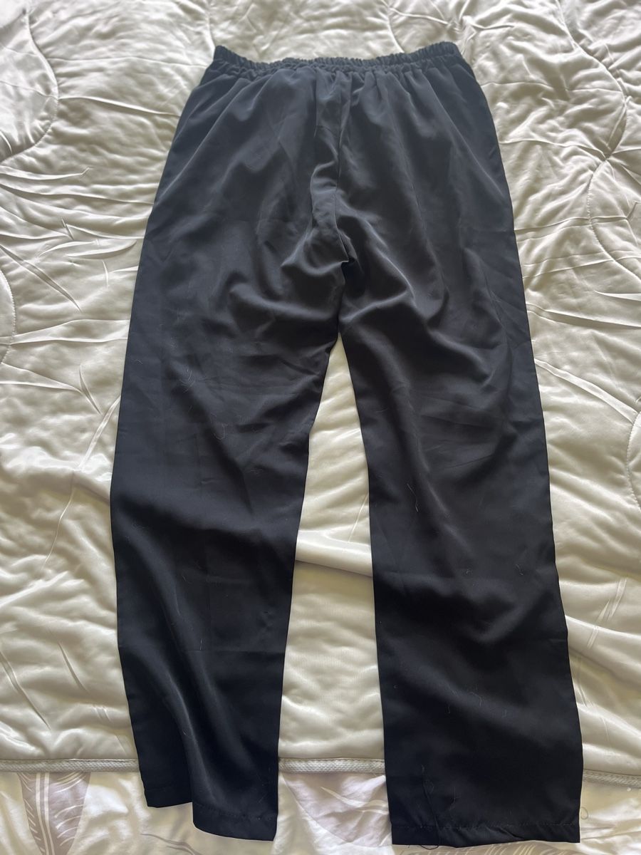 Pantalons: Hosen schwarz Grösse L – Neuf avec emballage d'origine à Giswil par Mauritius9026 1