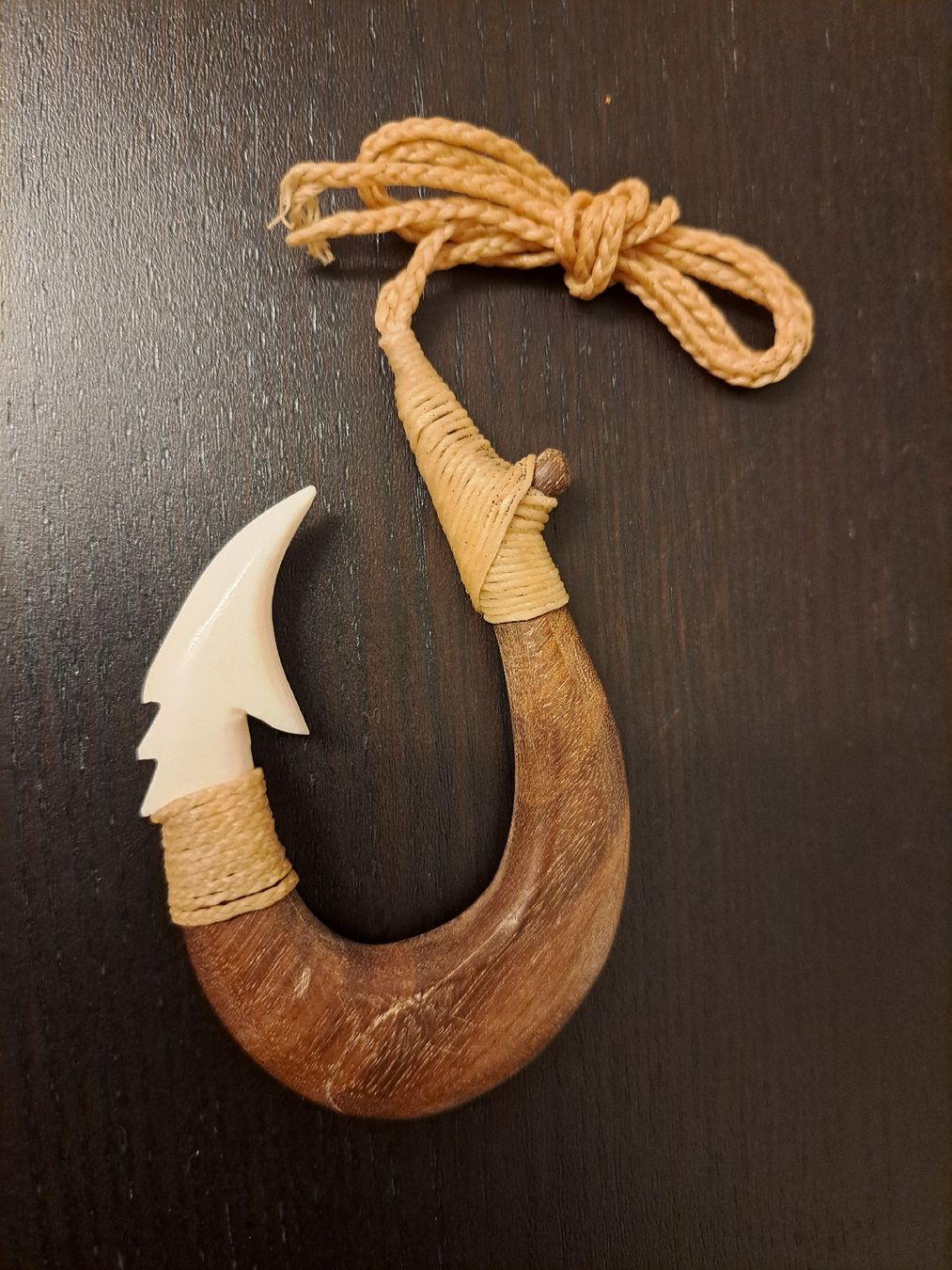 Hameçons: Fischhaken, Talisman Tonga Insel – Neuf avec emballage d'origine à Riehen par Appia48