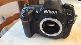 Nikon D200 + 2 accus + chargeur