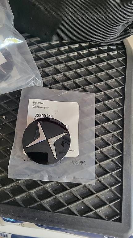Accessori per altri veicoli: Nabendeckel Polestar – Nuovo e nell'imballaggio originale da Niederuzwil venduto da nissnismo