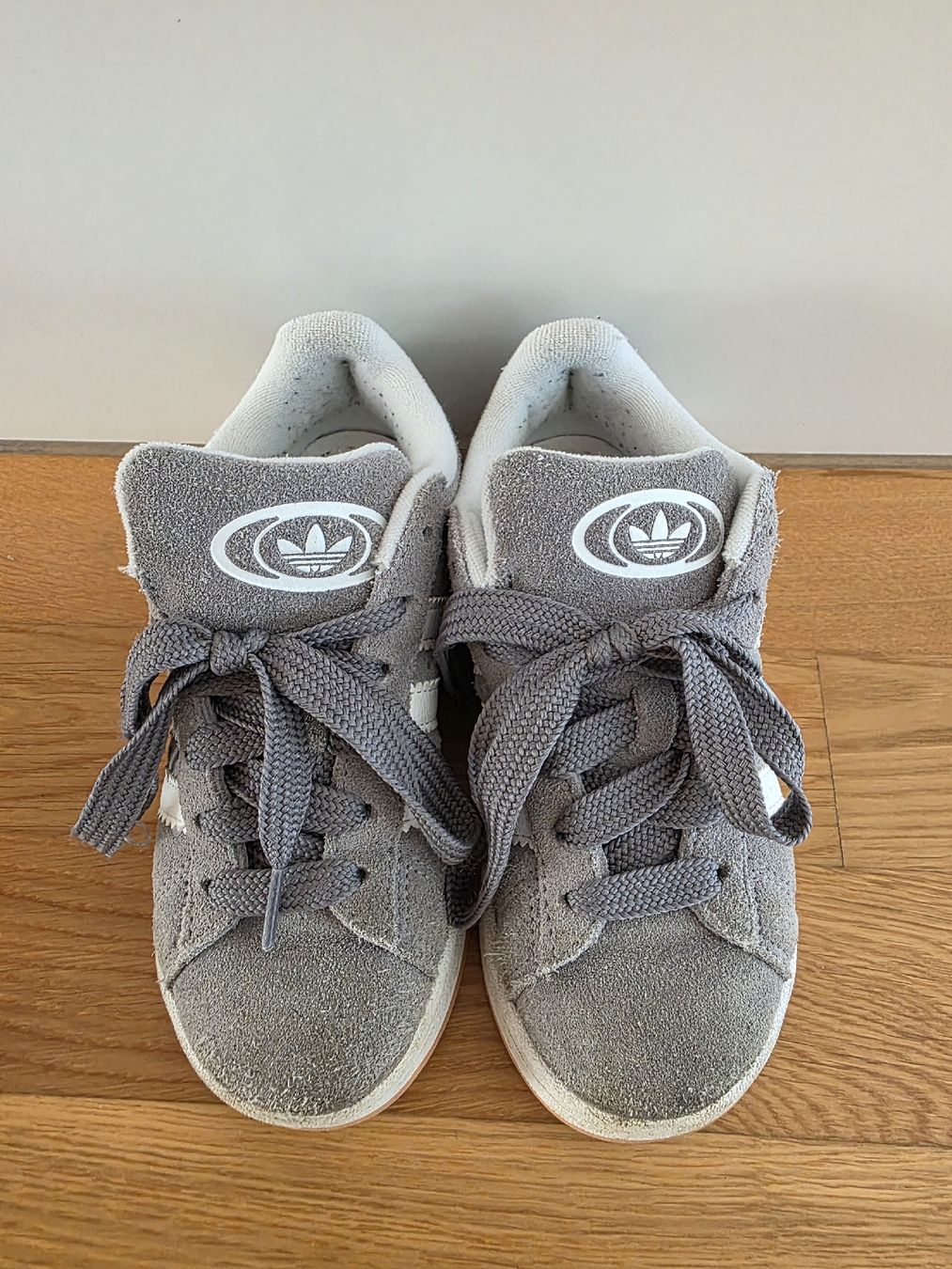 Scarpe per ragazzi: Adidas Campus Grösse 32, – Nuovo (secondo la descrizione) da Wilen b. Wil venduto da I_R 1