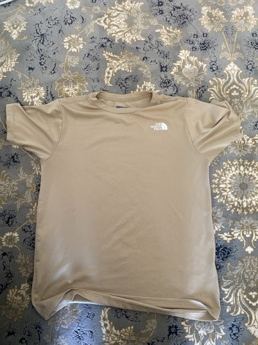 North Face T-shirt: T shirt the north face  – Usato da Fribourg venduto da hay_zb7d 2