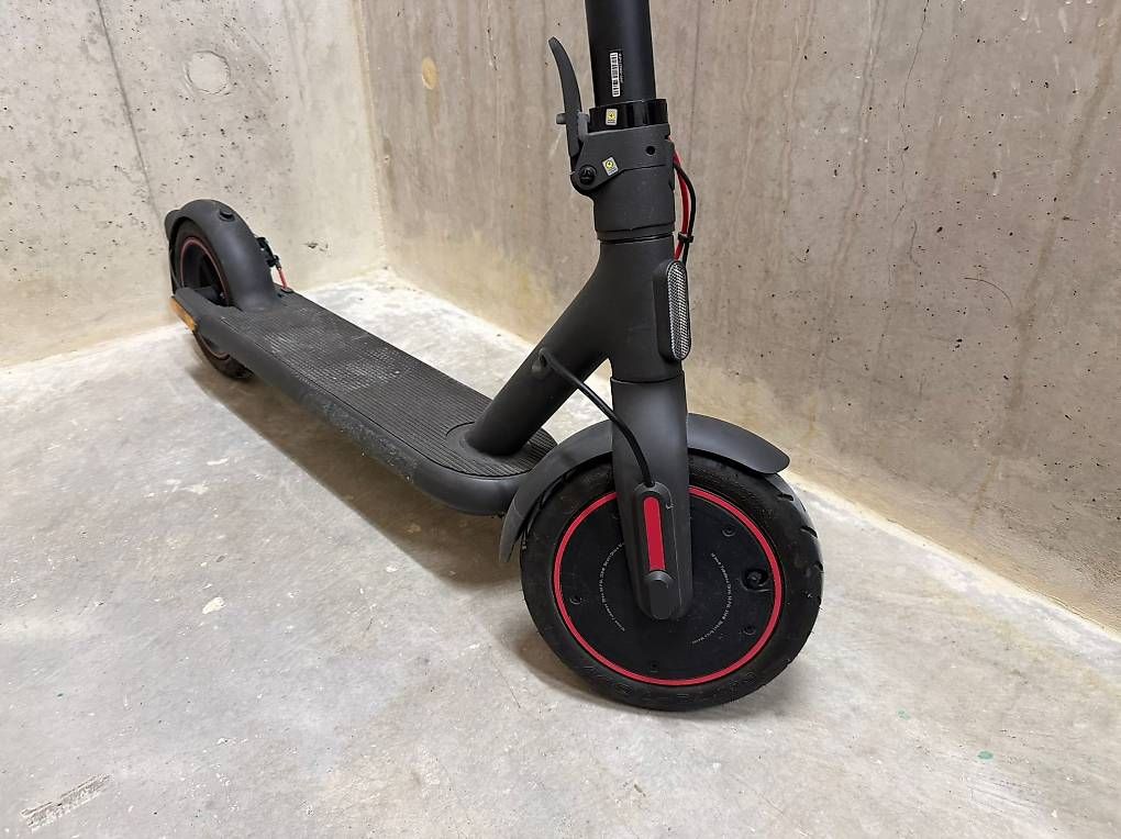 Xiaomi Kickboard: Trotinette Xiaomi Pro 4 – Usato da Genève venduto da mar_rw9d 3