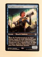 1 x Trophäenmagierin - Magic: The Gathering - MtG