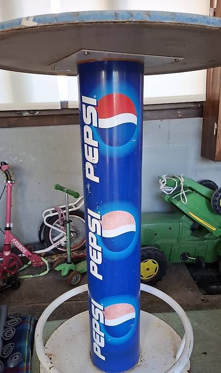 Tavoli: Stehtisch Original Pepsi – Usato da Hindelbank venduto da Lehmann3324 3