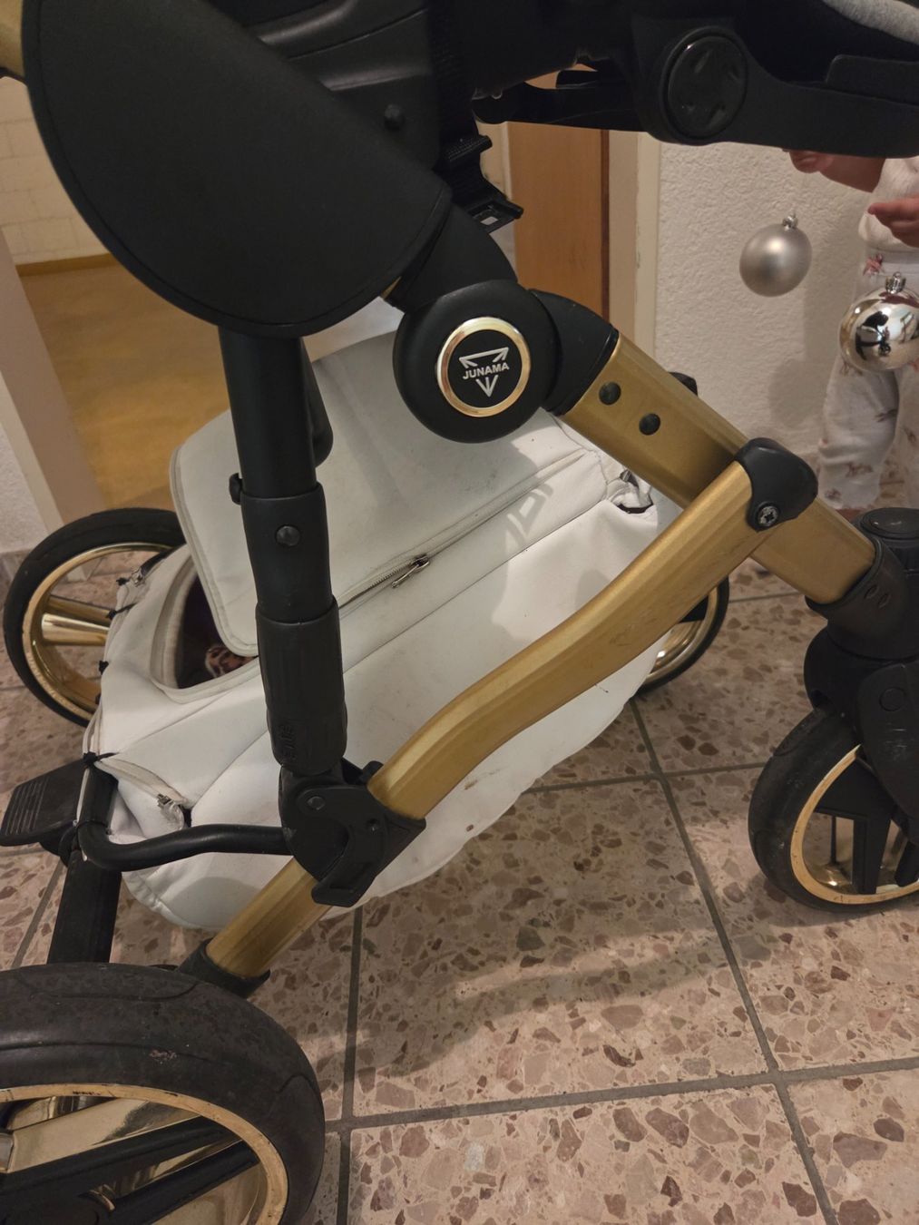 Poussette: Junama Kinderwagen Diamond – D'occasion à Neuhausen par Nathi6913 2