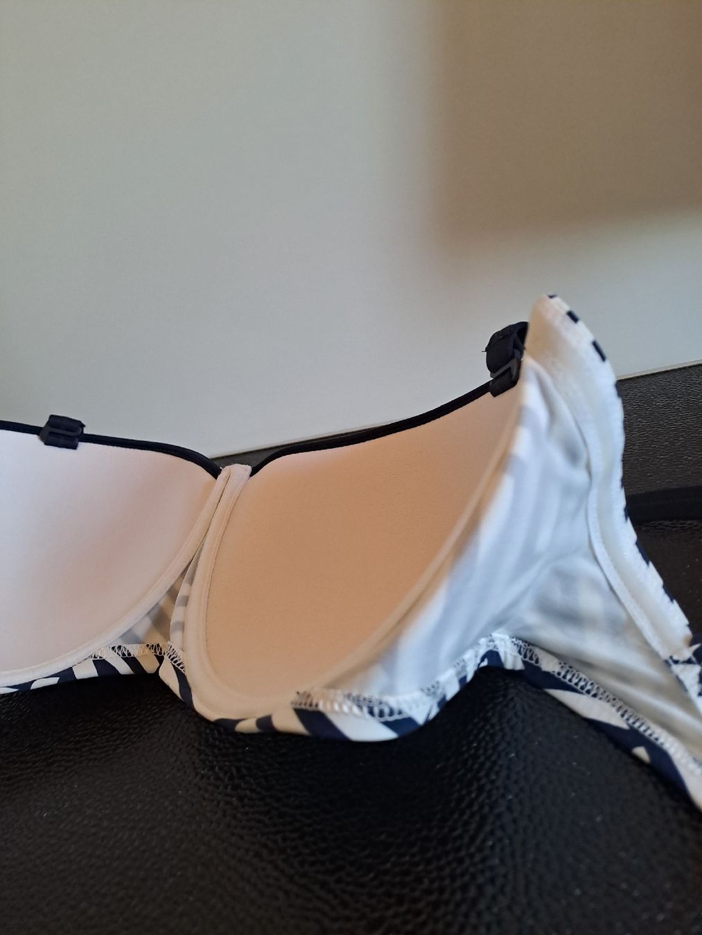 Costumi da bagno & Bikini: Lidea Bikini-Set Grösse 40/E dunkelblau weiss neuwertig – Nuovo e nell'imballaggio originale da Basel venduto da Sevenaa 7