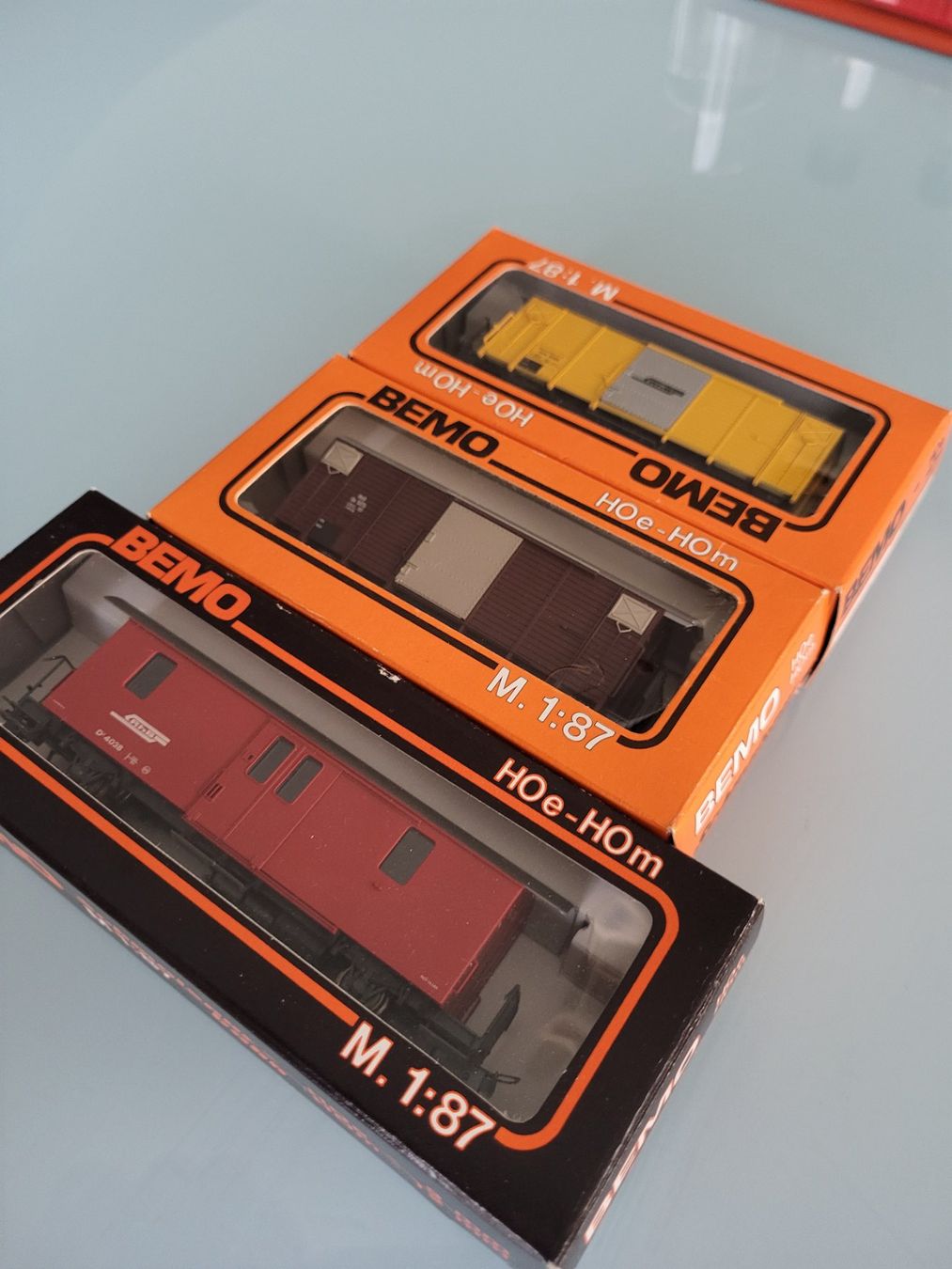 Bemo Modellini di ferrovie: H0m  Bemo  RhB  3 Stk. Güterwagen NEU ! – Nuovo e nell'imballaggio originale da Oberburg venduto da sensetal 4