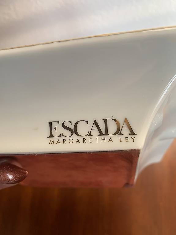 Portacenere: Rarer Original Escada Design Aschenbecher – Usato da Rothrist venduto da Oddymanliane 1