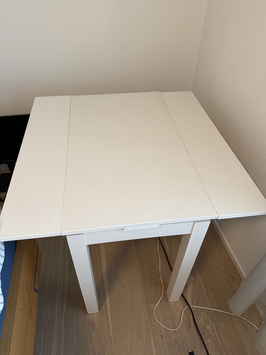 Ikea Tische: Extendable White Dining Table, Square Design, Used – Gebraucht aus Baar von pec_7zqr