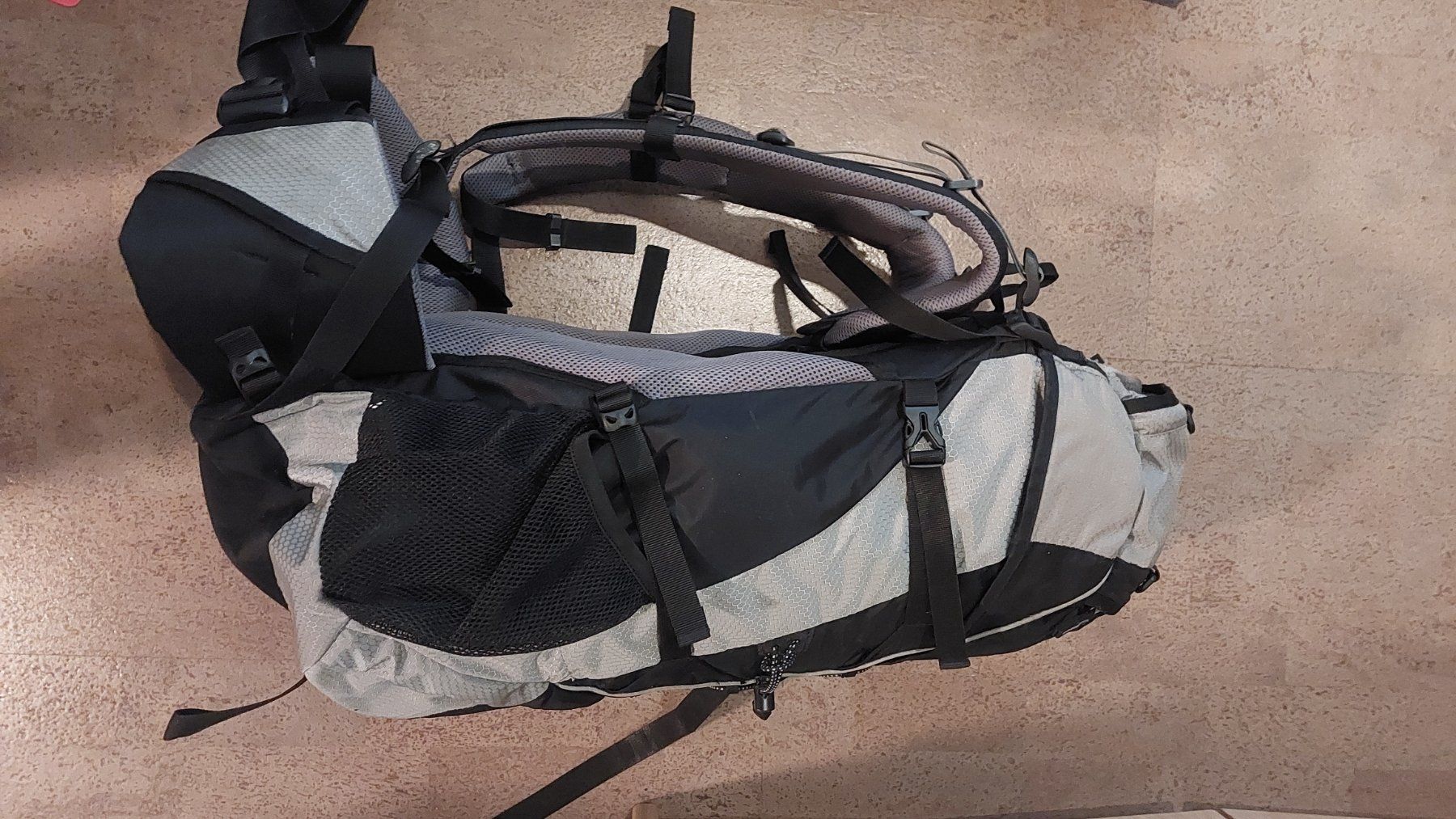 Deuter Rucksäcke: Deuter Wanderrucksack Act Lite 40 + 10 – Gebraucht aus Visp von WinWin247 4