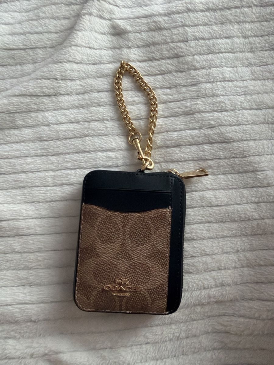 Coach Portamonete: Coach Mini Zip Cardcase – Usato da Rothrist venduto da nat_7w8z