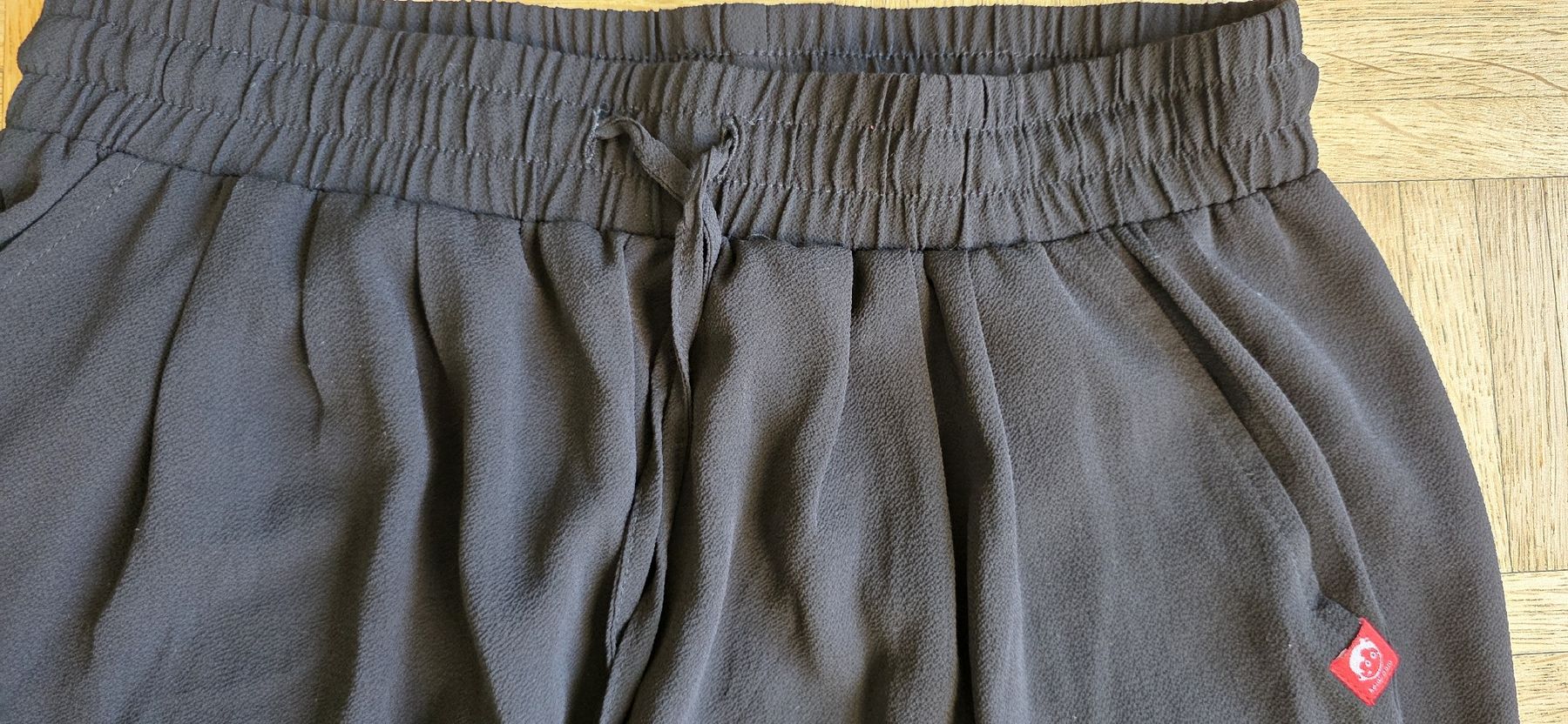 Pantaloni: Pantalon noir fluide Heidi.com – Usato da Yverdon-les-Bains venduto da van_dq65 2