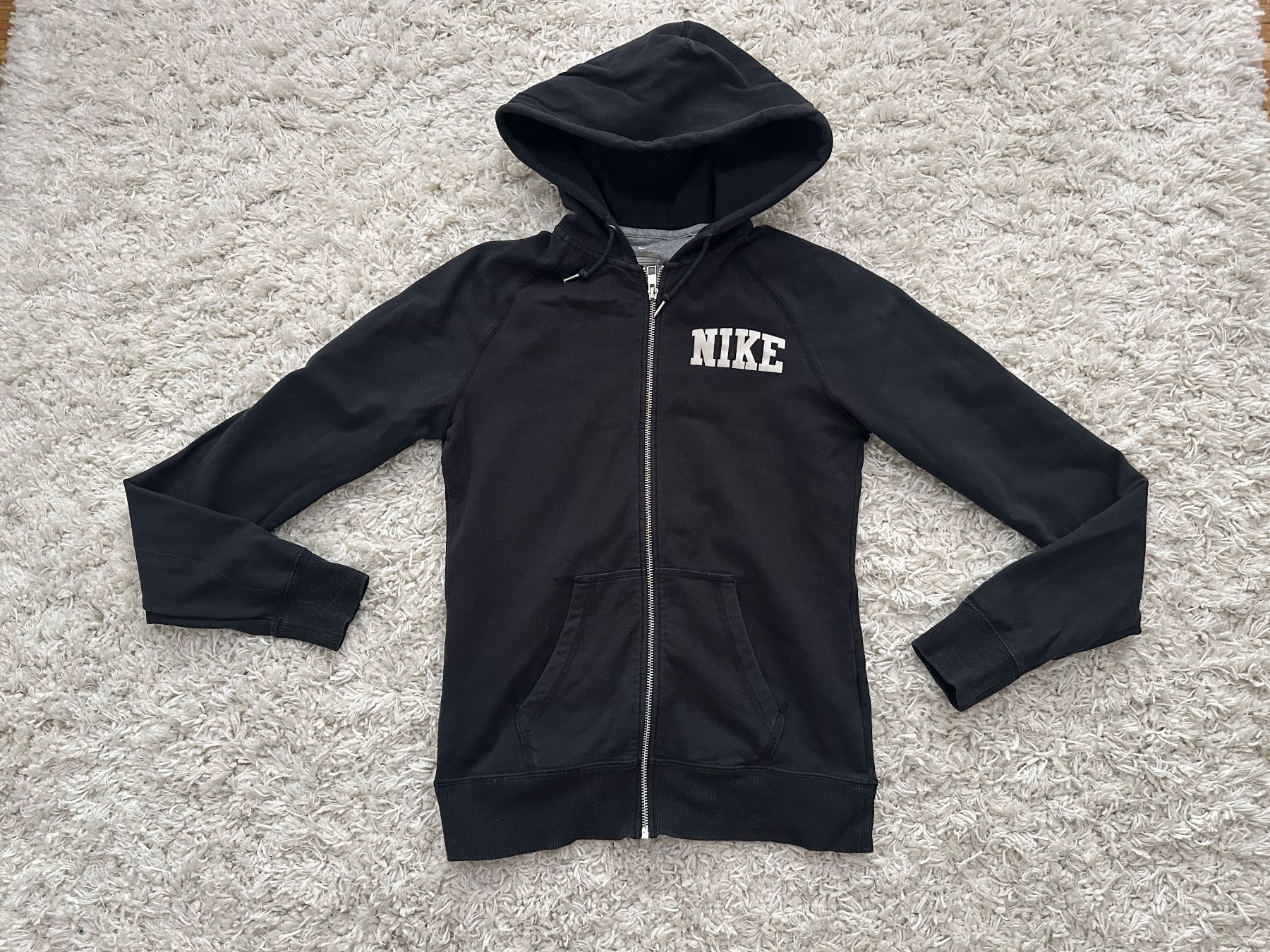 Nike Pullover & Sweatshirts: Nike Pullover Gr.M – Gebraucht aus Bern von BrandVilla