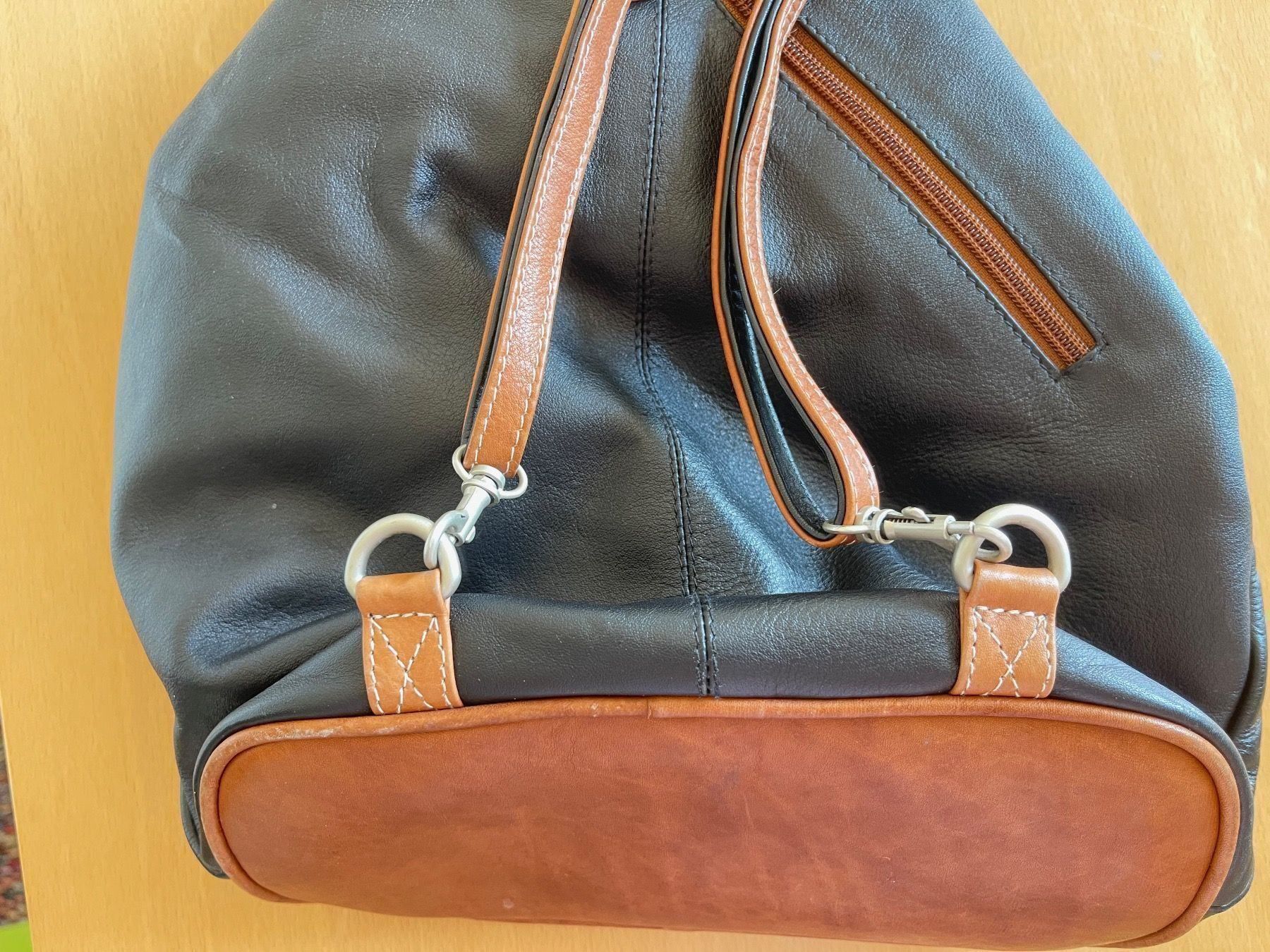 Borse da donna: Rucksack-Handtasche Leder neuwertig – Nuovo (secondo la descrizione) da Winterthur venduto da 1956ingi 8