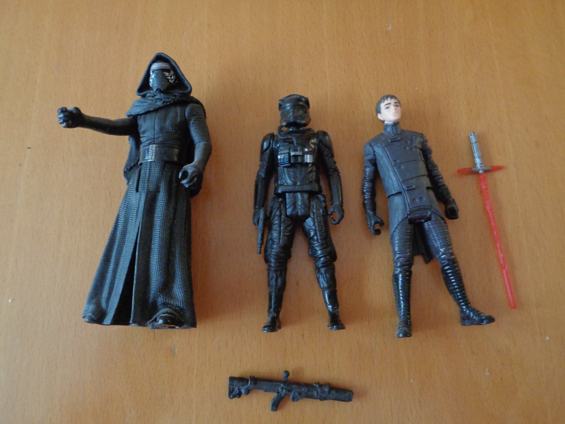 Hasbro Giocattoli: Star Wars Hasbro New Order Collection – Usato da sargans venduto da Angamar