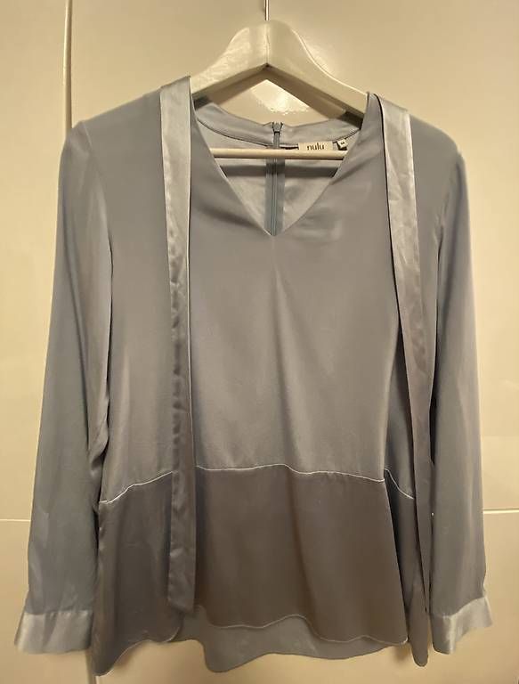 Camicette: Silk Blouse – Usato da Basel venduto da jam_rf9l