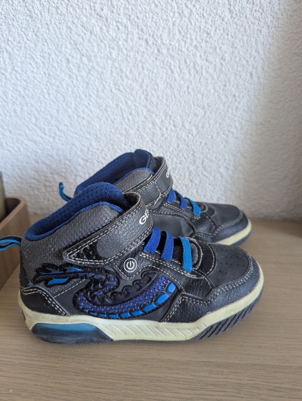 Geox Chaussures garçon: Geox Kinderschuhe Gr.28 – D'occasion à St. Gallen par Mosaika