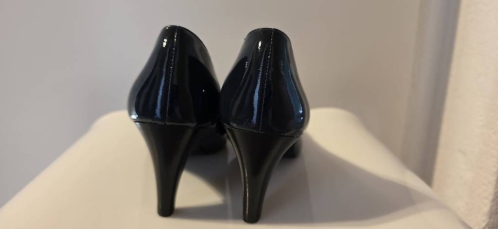 Scarpe da donna: Minozzi Pumps dunkelblau Lackleder – Usato da Wolfhausen venduto da LoukAudio 1