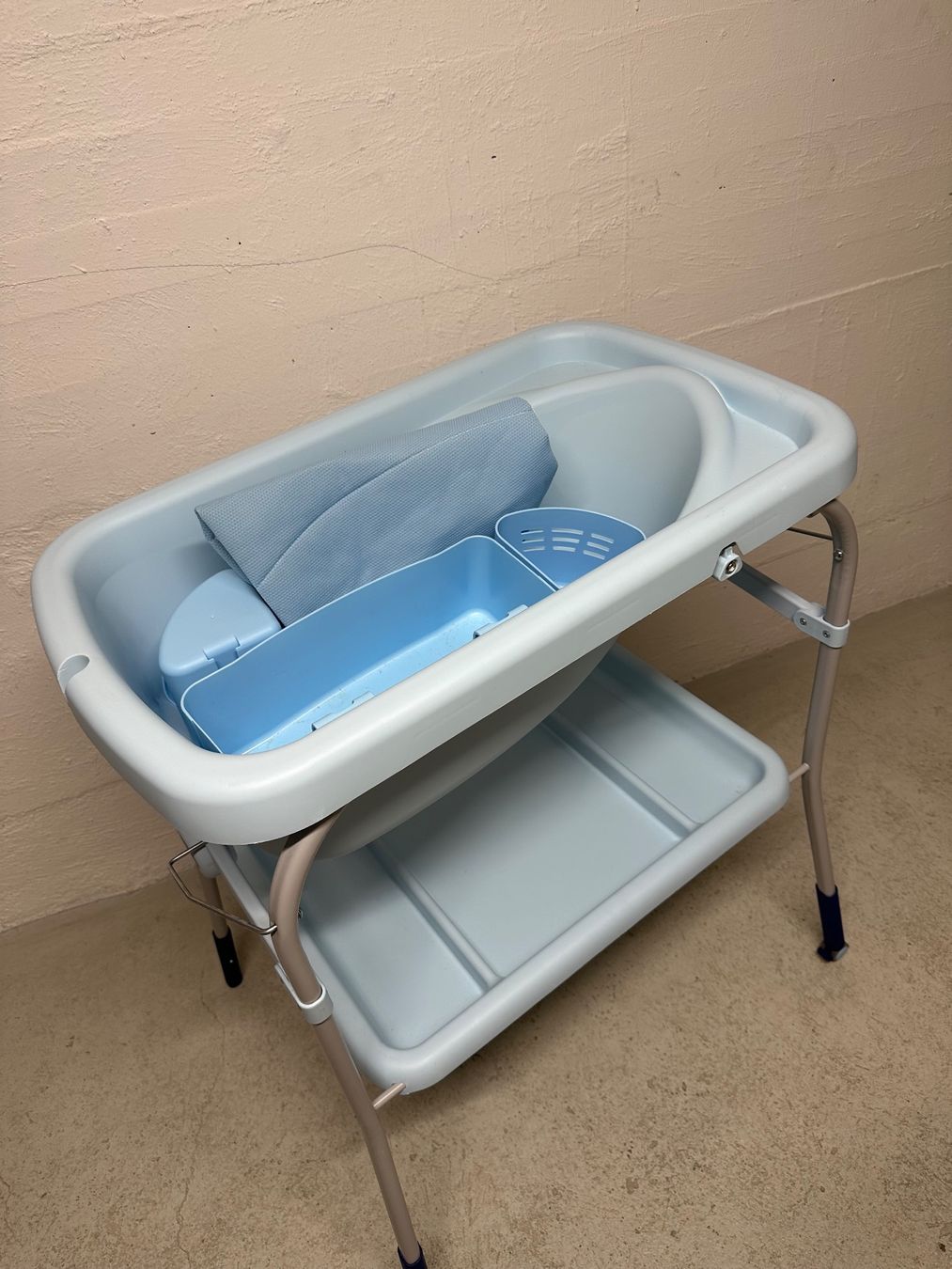 Chicco Baignoires: Chicco Cuddle & Bubble Bath & Changing Table – Neuf (Voir description) à Richterswil par Misterwine 3