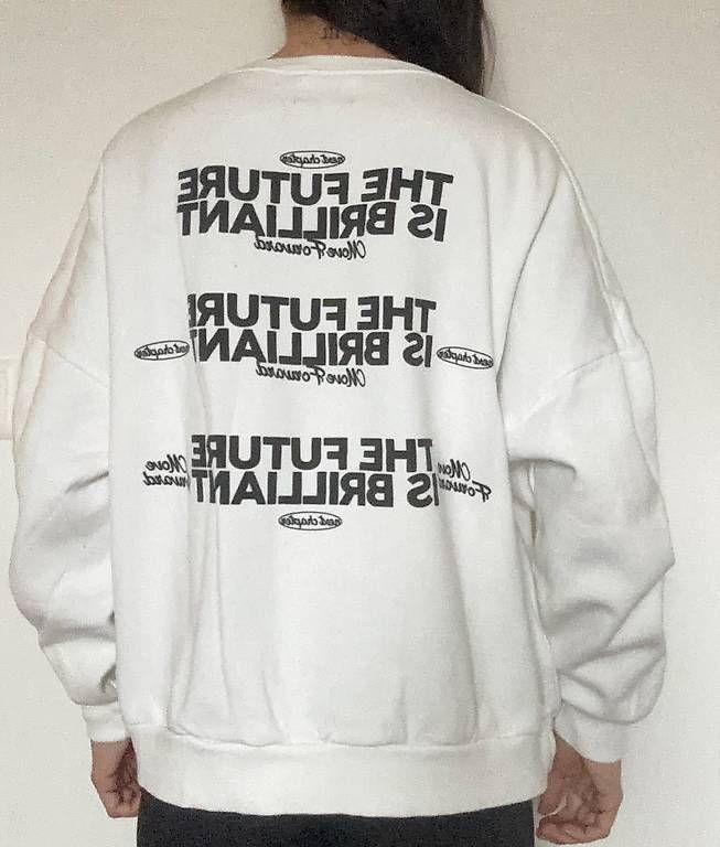 Pull&Bear Maglioni & Felpe: white oversized sweatshirt with logo from Pull & Bear – Usato da Basel venduto da AnninaD97