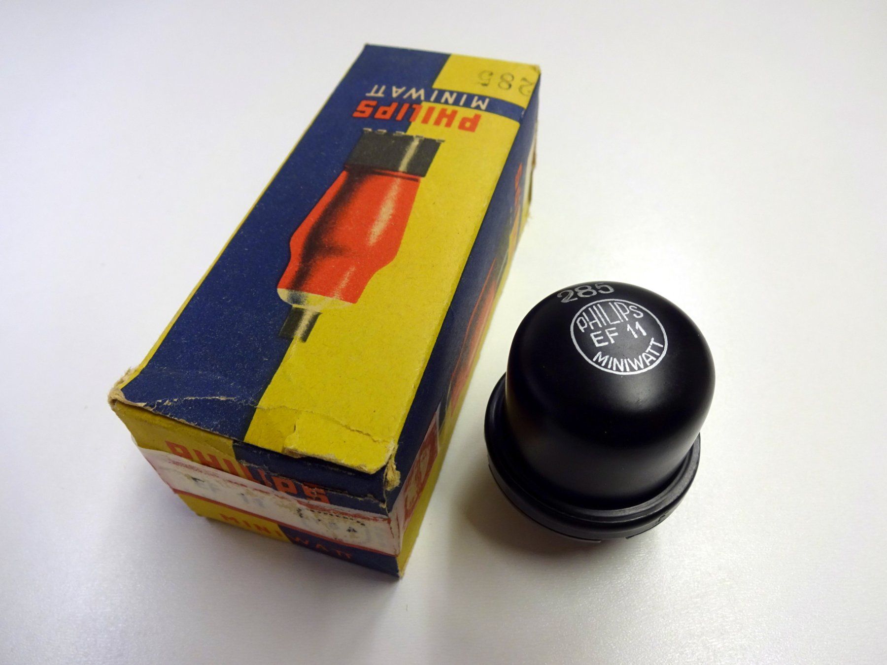 Composants électroniques: PHILIPS EF11 – Neuf (Voir description) à Wettingen par Xtra0