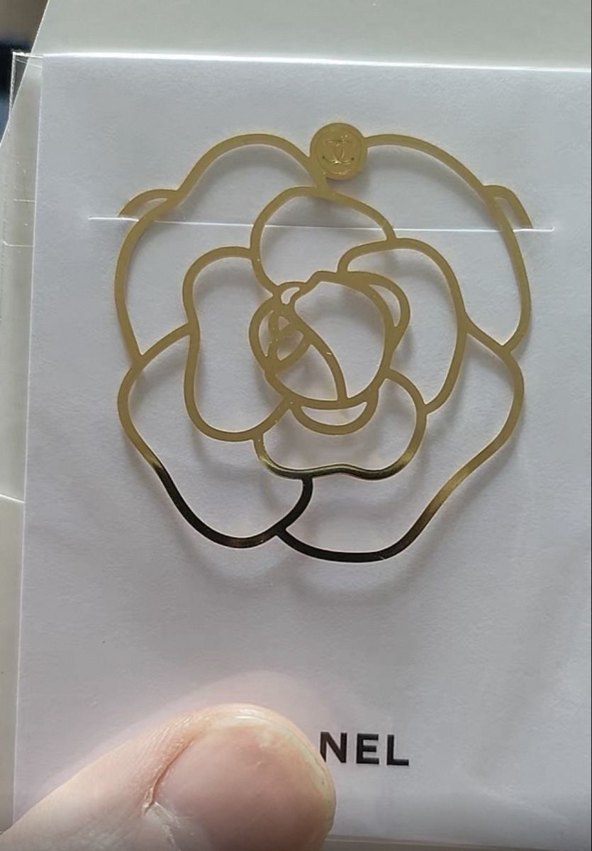 Autres collections & raretés: Chanel camellia bookmark – Neuf avec emballage d'origine à Chur par fsc.7wcp 1
