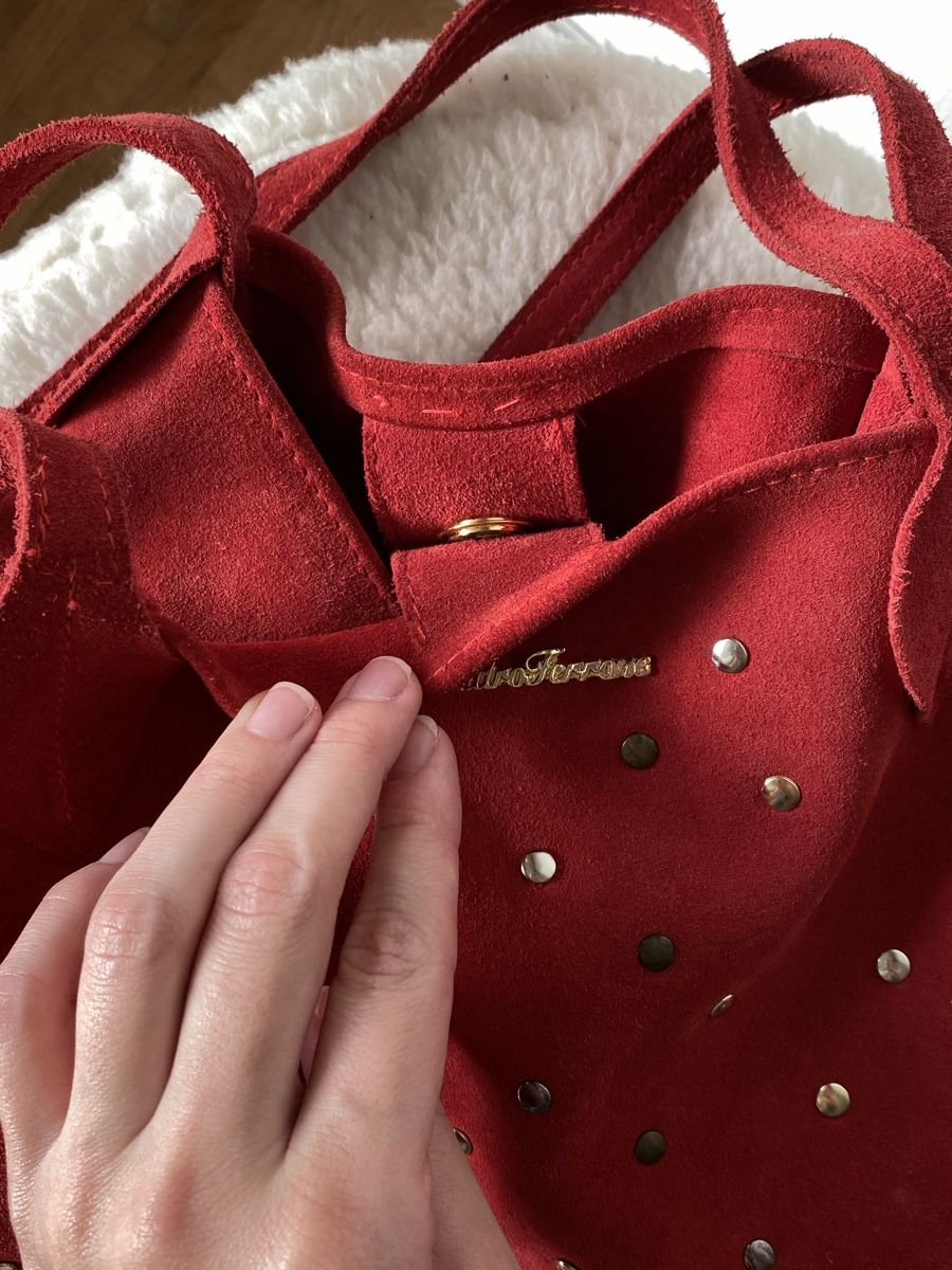 Borse da donna: Sandro Ferrone tote bag, red suede with gold studs! – Usato da Münchringen venduto da loo_b7bd 3