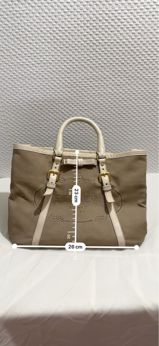 Prada Borse da donna: Prada Tote Bag Beige Canvas Leather Trim – Usato da Geneve venduto da DarlingVintage 7