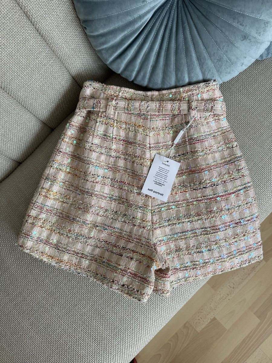 Pantaloni: SELF-PORTRAIT Sequin bouclé Shorts – Nuovo e nell'imballaggio originale da Schaffhausen venduto da LisaU 1