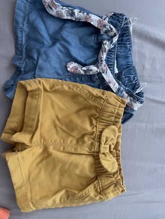 2 Pantaloncini C&A 2-3M Estivi Come Nuovi Giallo Blu