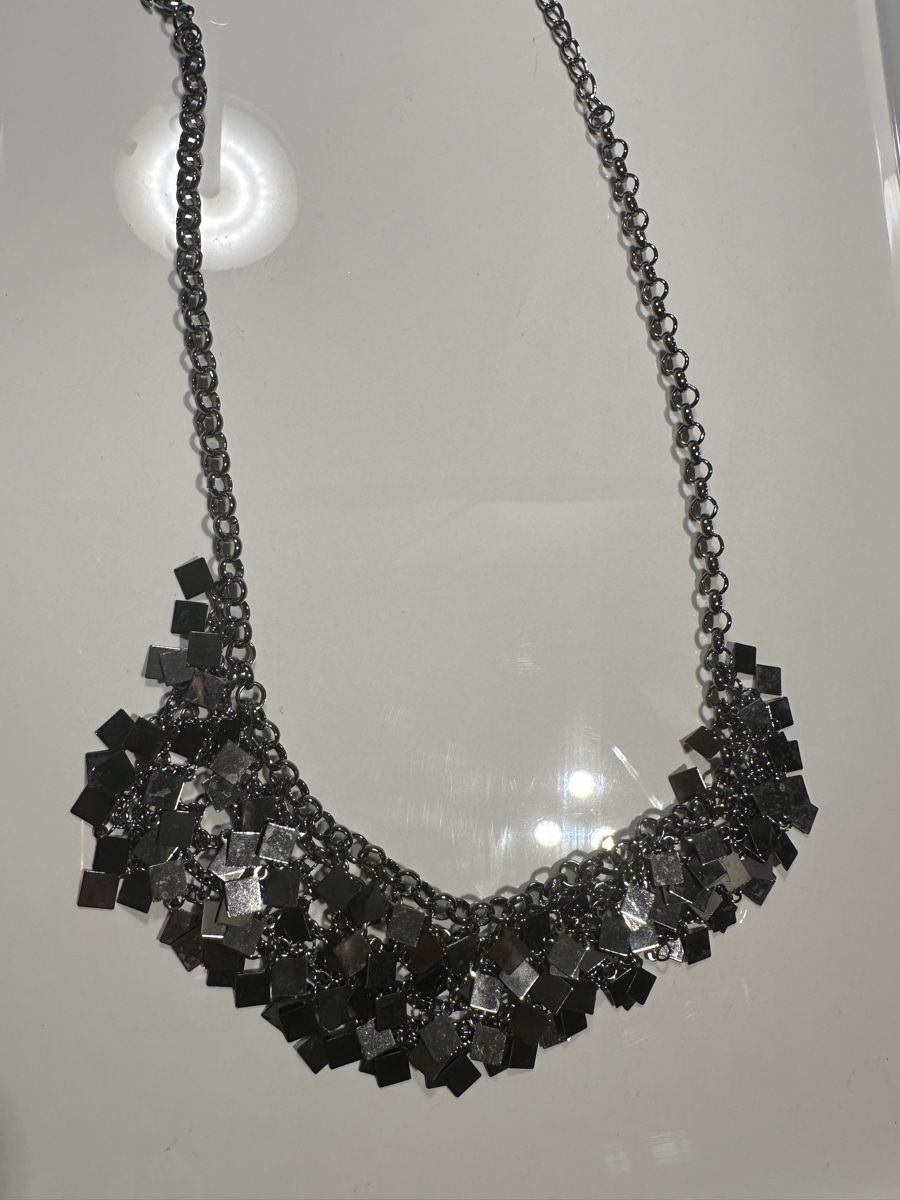 Ketten: Elegante Hals Kette silber glänzend Plättchen – Gebraucht aus Gelterkinden von Aischas