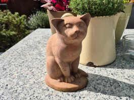 Katze sitzend