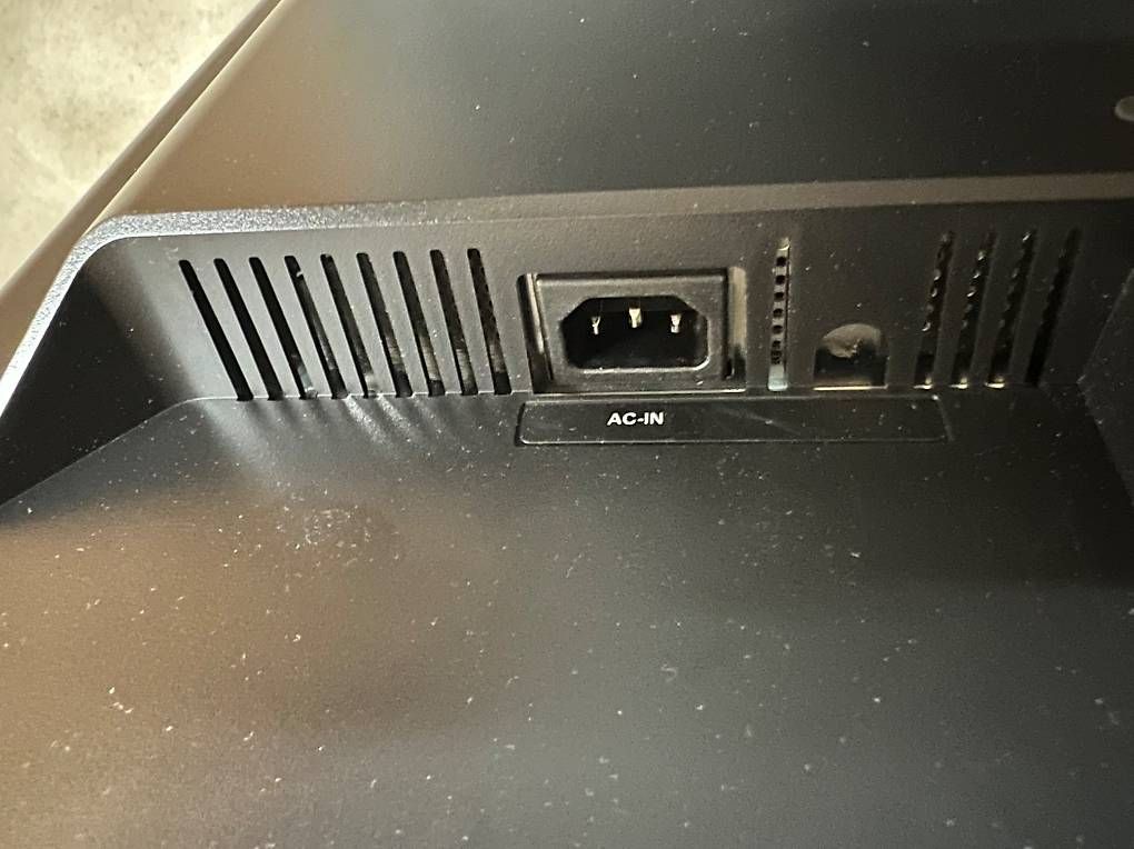 Ecrans: ASUS VH242H 24" Monitor – D'occasion à Zürich par bit_699t 2