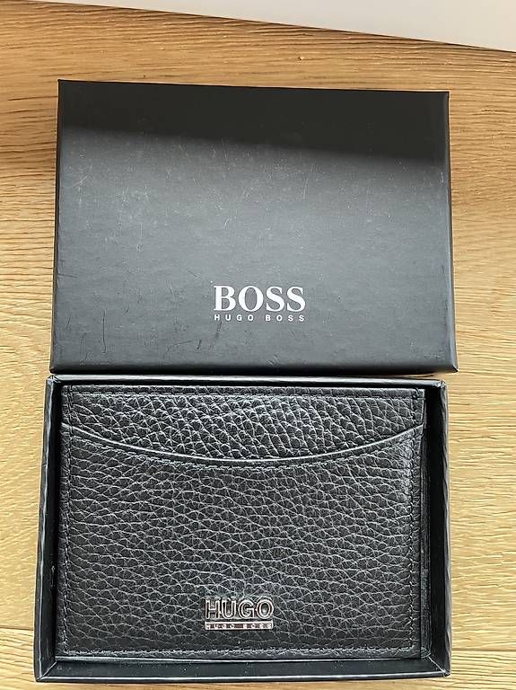 Portafogli: Porta carte Hugo boss  – Usato da Camorino venduto da giu_spa89