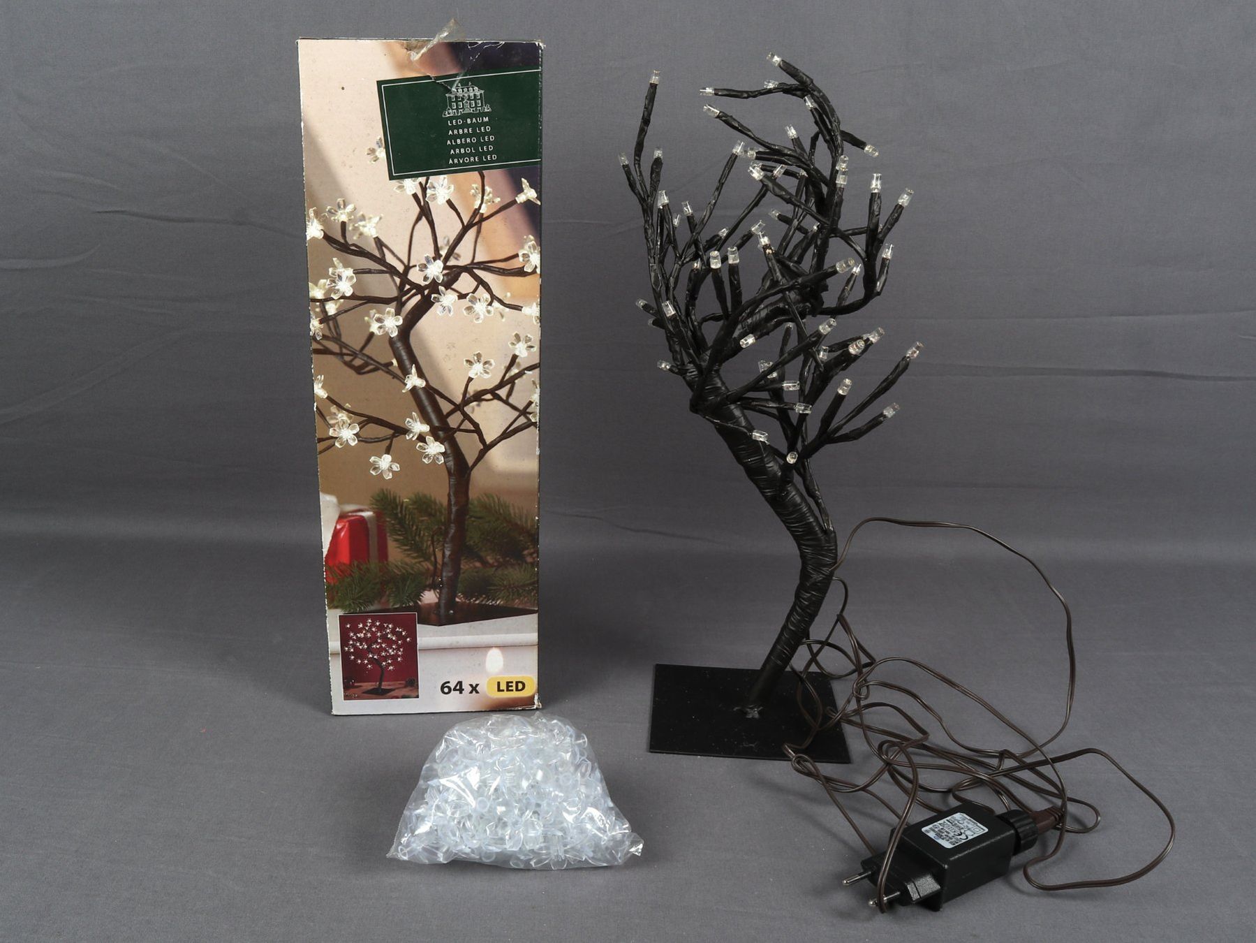 Alle Dekorationen: LED-BAUM 64 Lampen – Gebraucht aus Steinen von Restwert_Steinen