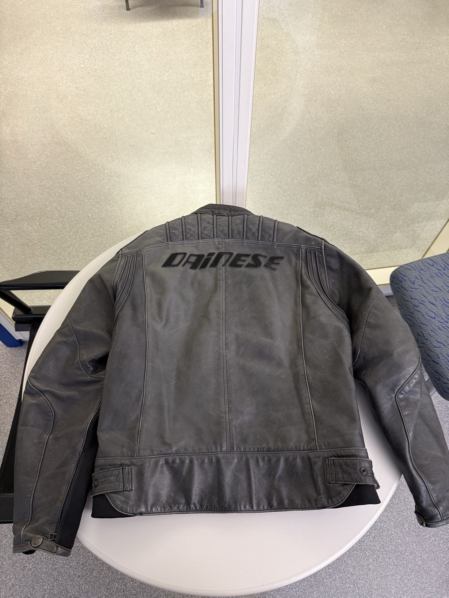 Dainese Giacche: Dainese Motorrad Lederjacke – Usato da Schattenhalb venduto da Kobelski 1