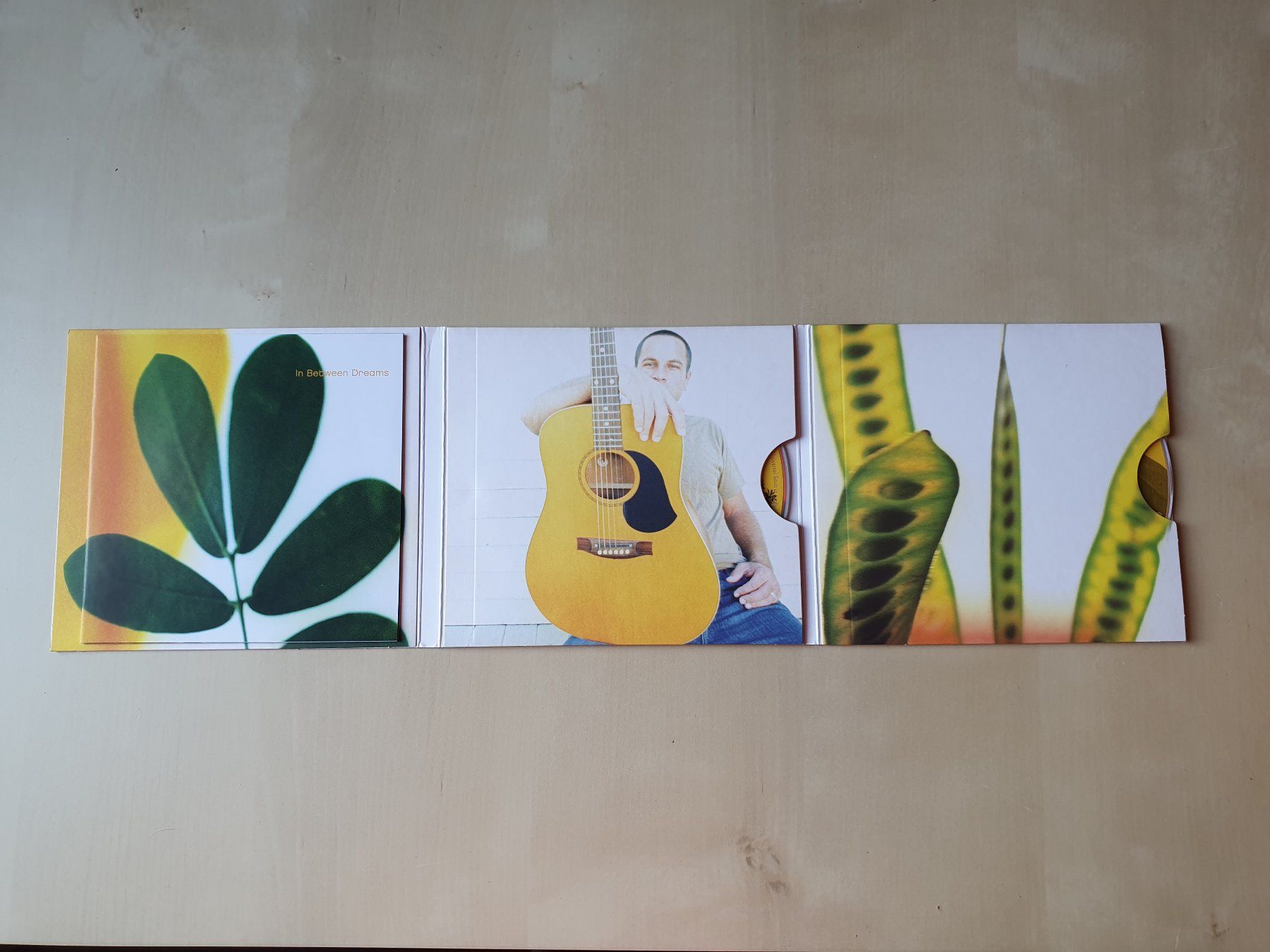 CDs: Jack Johnson In Between Dreams CD + DVD – Gebraucht aus Stansstad von collectorsshop 2